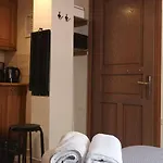 The Two Arches Apartment *