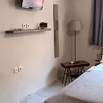 The Two Arches Apartment